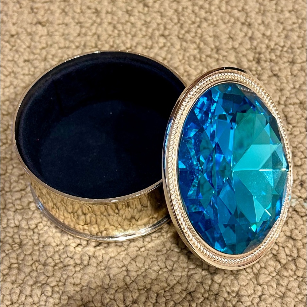 Safe Keeper Anti-Tarnish Gemstone Jewelry Box - Picture 2 of 2